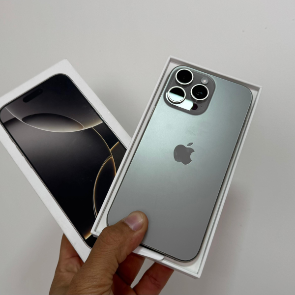 iPhone 16 PRO MAX 📲 ou 5 MIL REAIS 💸